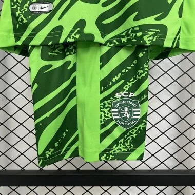 Maglietta da calcio per bambini "Green Kids" con il portiere dello Sporting Lisbona, 25-26