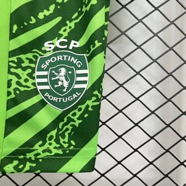 Maglietta da calcio per bambini "Green Kids" con il portiere dello Sporting Lisbona, 25-26