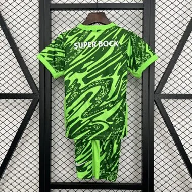 Maglietta da calcio per bambini "Green Kids" con il portiere dello Sporting Lisbona, 25-26