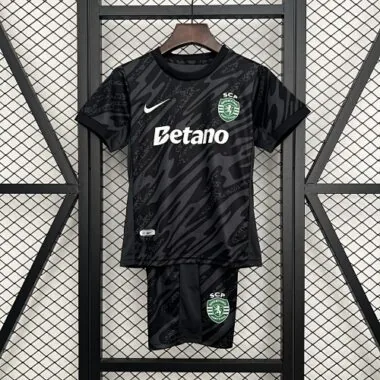 25-26 Sporting Lisbon Goalkeeper Black Kids Kit Soccer T-Shirt AAAAJersey Supply Yupoo