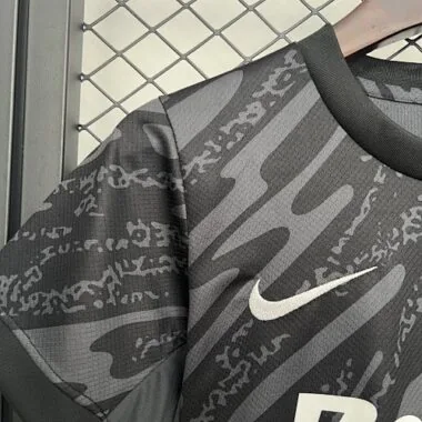 25-26 Sporting Lissabon Keepersset voor kinderen – Zwart voetbalshirt