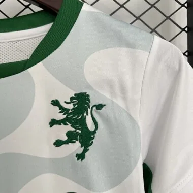 25-26 Sporting Lissabon derde jeugdtenue voetbalshirt