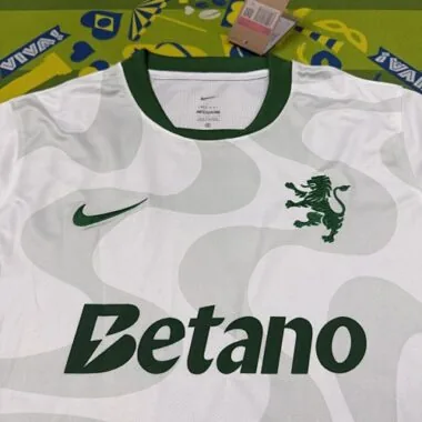 25-26 Maglia da trasferta dello Sporting Lisbona - Abbigliamento da calcio Joy