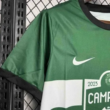 23-24 Divisa da calcio del Sporting Lisbona - Edizione speciale "Champion Kit"