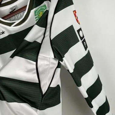 01-03 Maglia da calcio vintage a maniche lunghe dello Sporting Lisbona, divisa da casa in stile retrò