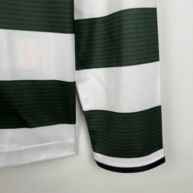 01-03 Maglia da calcio vintage a maniche lunghe dello Sporting Lisbona, divisa da casa in stile retrò