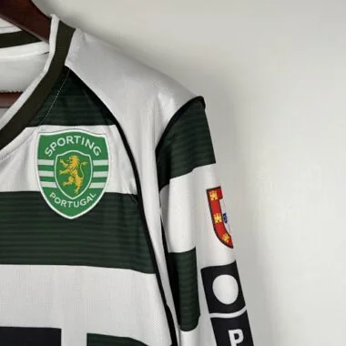 01-03 Maglia da calcio vintage a maniche lunghe dello Sporting Lisbona, divisa da casa in stile retrò