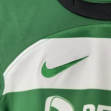 23-24 Divise da calcio per bambini della Sporting Lisbona: completi e maglie da calcio
