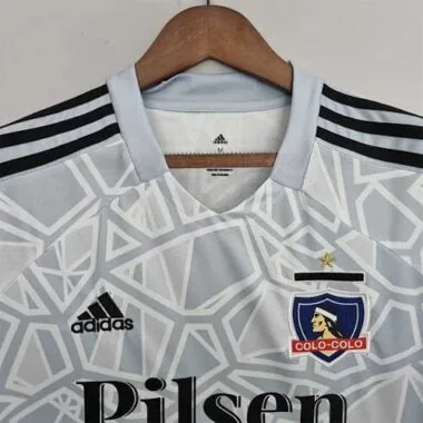 22-23 Colo-Colo-doelman, grijs