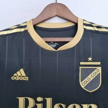 22-23 Colo-Colo zwarte herdenkingseditie
