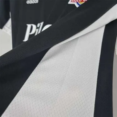 22-23 Colo-Colo away