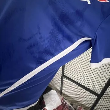 24-25 Thuis tenue voetbal van de Universiteit van Chili