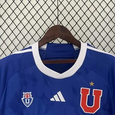 24-25 Thuis tenue voetbal van de Universiteit van Chili