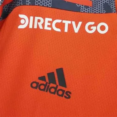 22-23 Oranje trainingspak van de Universiteit van Chili