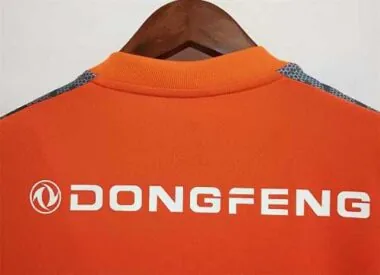 22-23 Oranje trainingspak van de Universiteit van Chili
