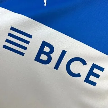 25-26 La Catolica thuistenue voetbal