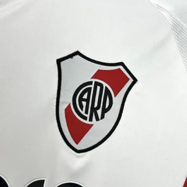 Equipación local de fútbol del River Plate 25-26