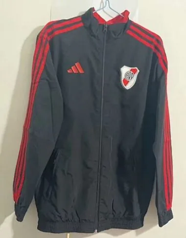23-24 River Plate: entrambe le giacche a vento