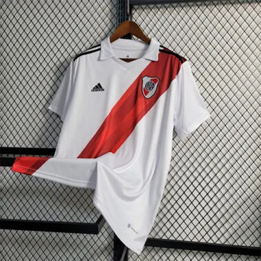 22-23 River Plate in casa