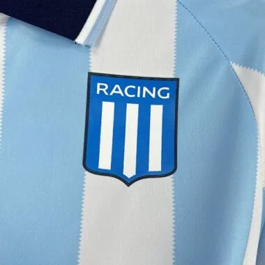 25-26 Equipación local del Racing Club de Avellaneda de fútbol