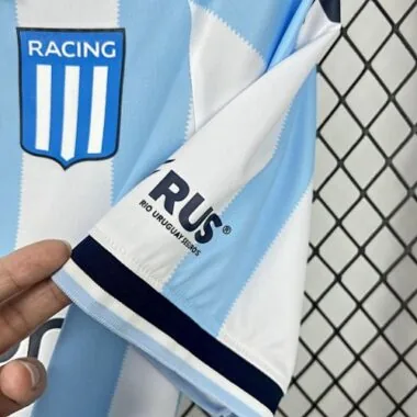 25-26 Equipación local del Racing Club de Avellaneda de fútbol