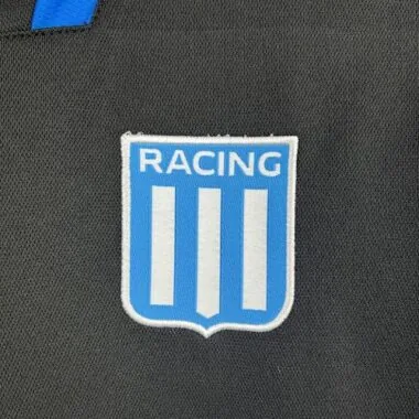 Equipación visitante del Racing Club de Avellaneda para la temporada 24-25 de fútbol