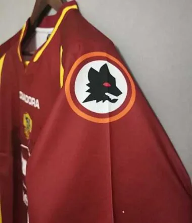 97-98, equipación local de la Roma