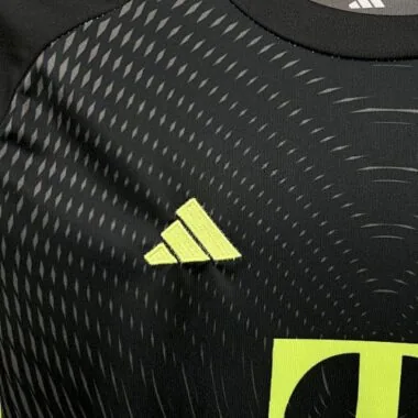 25-25 Bayern Munich Black Goalkeeper Kid Kits Youth Apparels