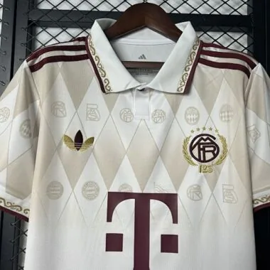 Camisa de futebol edição especial do 125.º aniversário do Bayern de Munique, 24-25, venda por grosso de equipamento de futebol