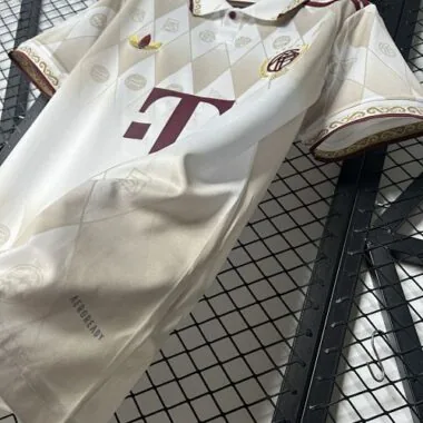 Camisa de futebol edição especial do 125.º aniversário do Bayern de Munique, 24-25, venda por grosso de equipamento de futebol