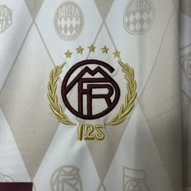 Camisa de futebol edição especial do 125.º aniversário do Bayern de Munique, 24-25, venda por grosso de equipamento de futebol