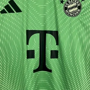25-26 Camisa verde de guarda-redes do Bayern de Munique - Equipamento de futebol