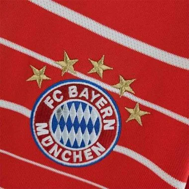 22-23 Bayern home | 7