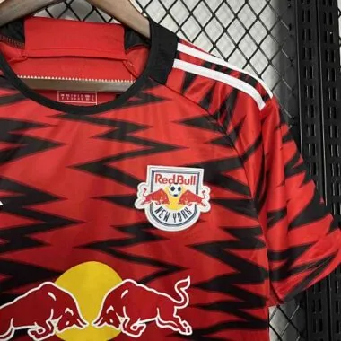 Equipamento de futebol dos New York Red Bulls para jogos em casa, 24-25