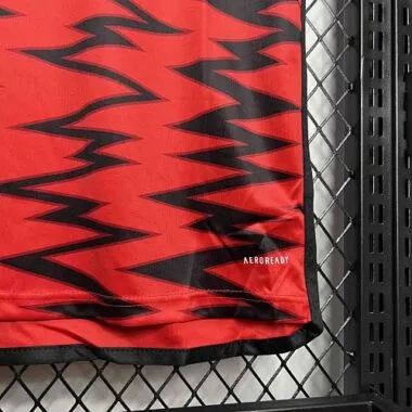 Equipamento de futebol dos New York Red Bulls para jogos em casa, 24-25