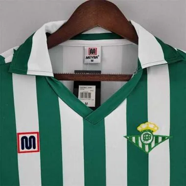 82-85 Real Betis in casa