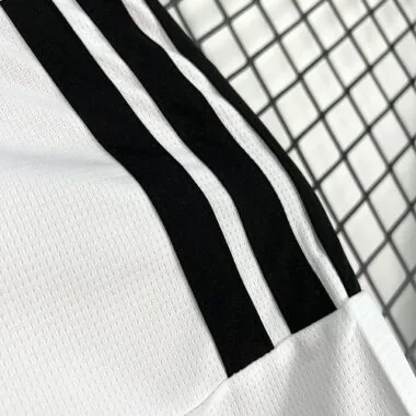 Camisola de futebol do equipamento principal da Juventus 26-27