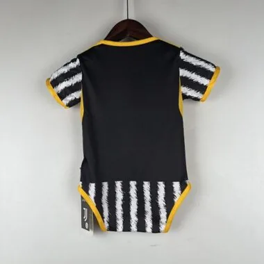 23-24 Juventus baby home size 9-12 best soccer jersey