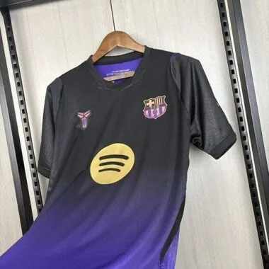 Camisola de futebol do Barcelona (equipa visitante) 26-27 da AAAAJersey Supply Yupoo