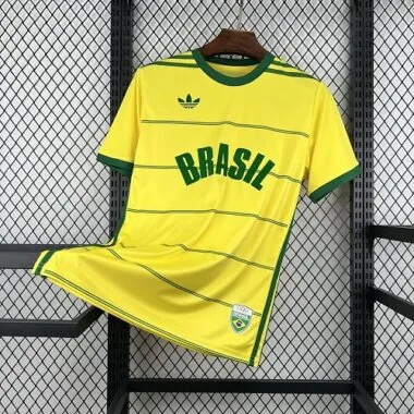 Maglietta da calcio retrò con la divisa da casa del Brasile del 1984 - AAAAJersey Supply - Yupoo