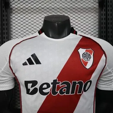 25-26 River Plate thuis tenue voor spelers (voetbal)