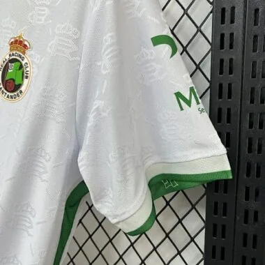 Camiseta de fútbol del Racing de Santander (temporada 25-26), equipación local