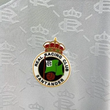 Camiseta de fútbol del Racing de Santander (temporada 25-26), equipación local
