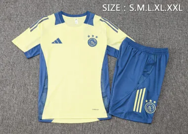 24-25 Ajax Training Soccer