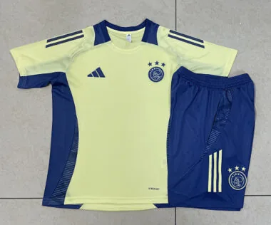 24-25 Ajax Training Soccer