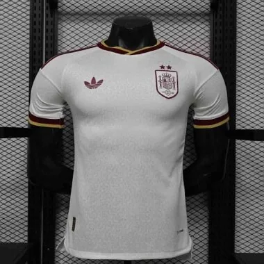 Maglia da trasferta della Spagna per i Mondiali 2026, versione "2 Stars Player"
