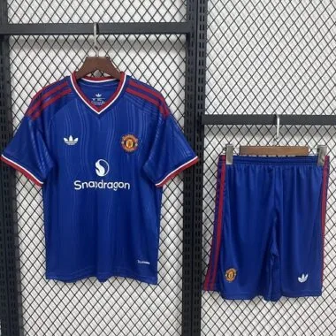 Manchester United 2026/27 Away Kids Kit