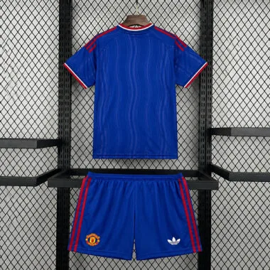 Manchester United 2026/27 Away Kids Kit