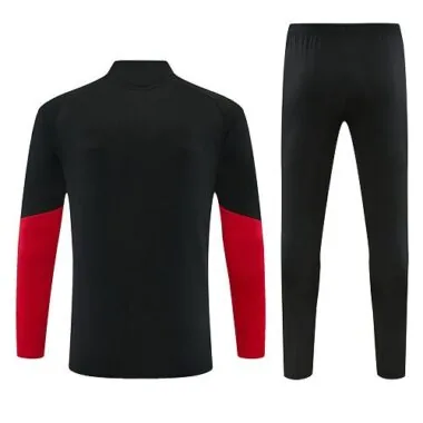 Manchester United 2026/27 Black Training Jersey
