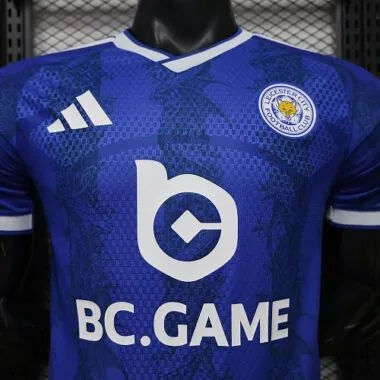 Maillot domicile des joueurs de Leicester City, saison 2026/27